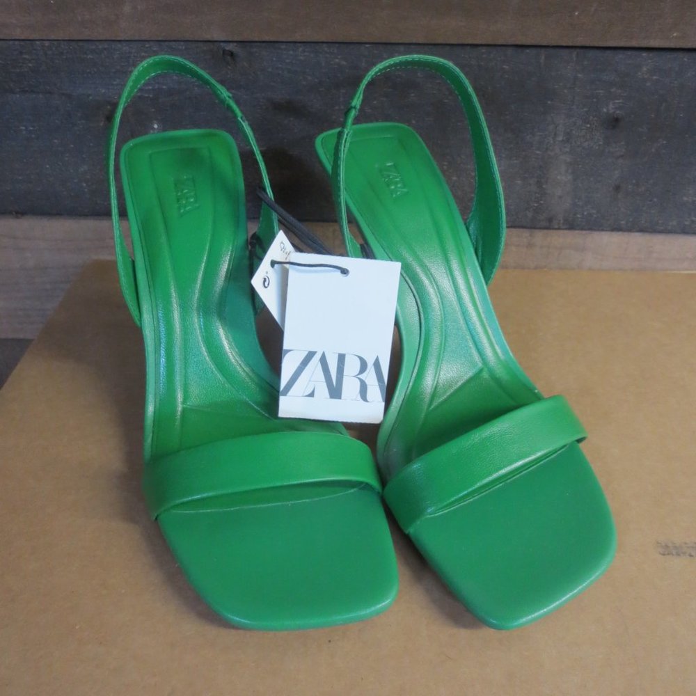 ZARA HIGH HEELED GREEN SANDAL - US LADIES SIZE 7.5